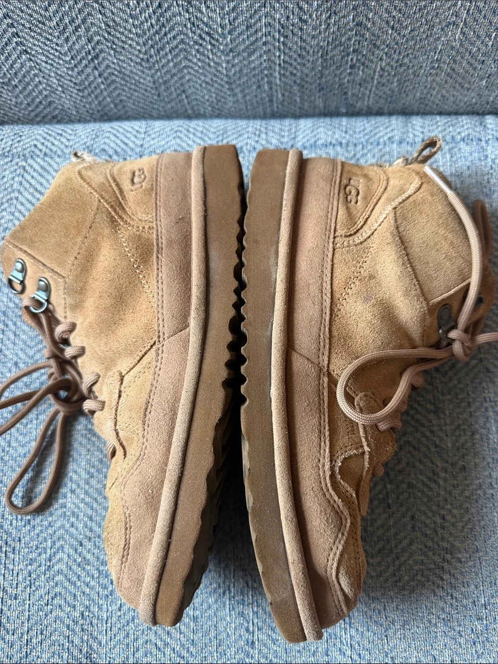 UGG Unisex-Child K Highland Hi Heritage Sneaker Size: 5